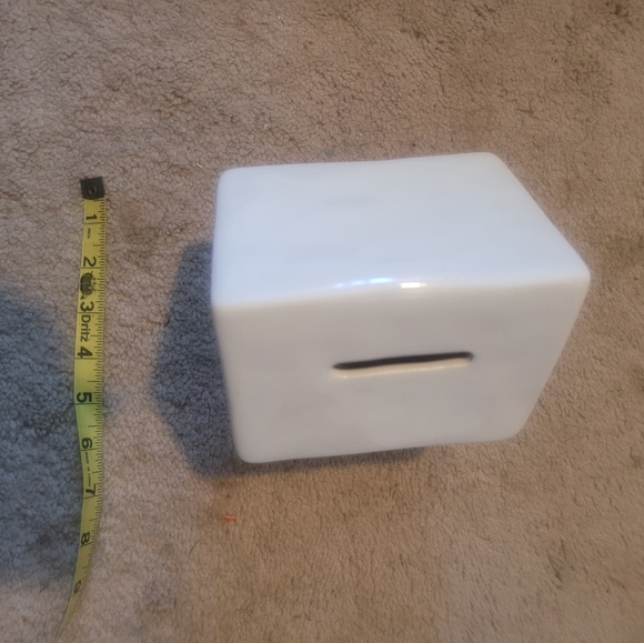 Rae Dunn Bank - Picture 2 of 4